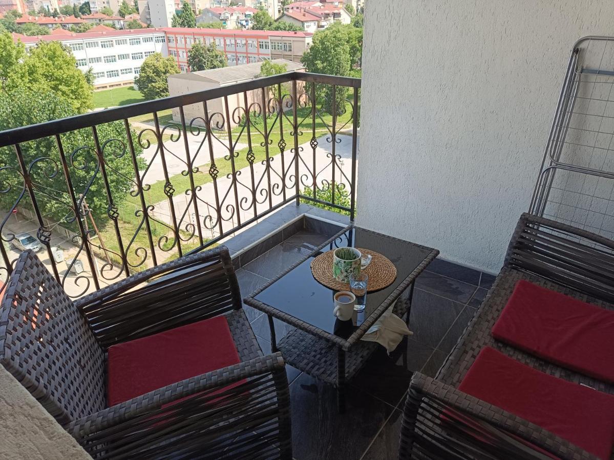 Apartment Veles Esterno foto